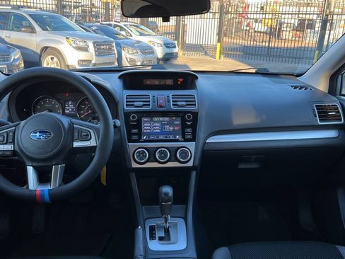 Used 2016 Subaru Crosstrek 2.0i Premium w/ Moonroof Package AWD/4WD image 9