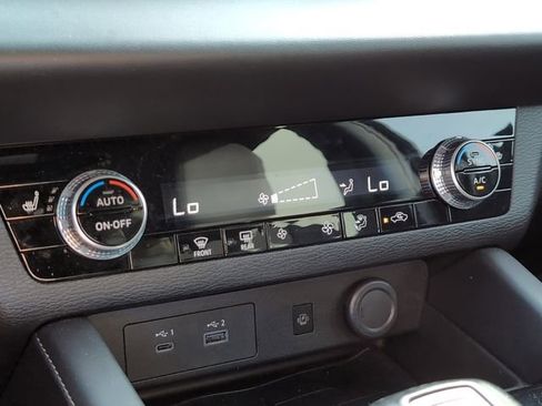 Used 2024 Mitsubishi Outlander SE Black Edition FWD image 19