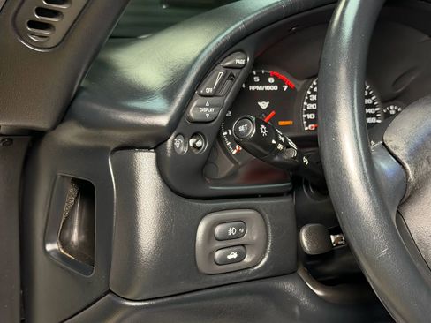 Used 2002 Chevrolet Corvette Coupe w/ Preferred Equipment Group2 image 24