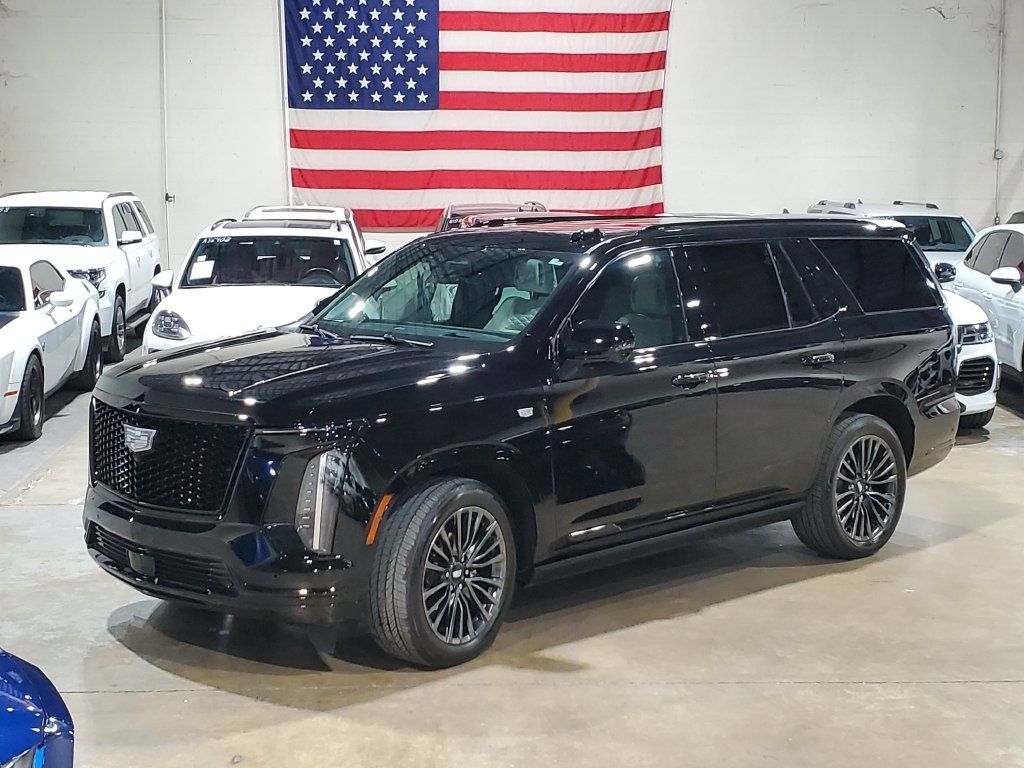 Used 2025 Cadillac Escalade Sport Platinum w/ LPO, Floor Liner Package AWD/4WD image 45