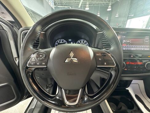 Used 2019 Mitsubishi Outlander SEL AWD/4WD image 17