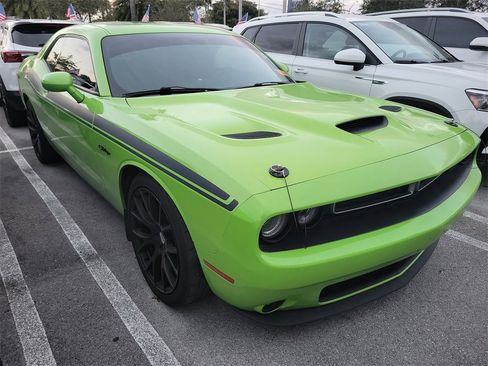 Used 2015 Dodge Challenger R/T Plus image 5