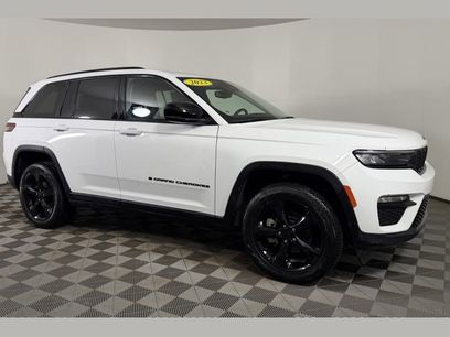 Used 2023 Jeep Grand Cherokee Limited w/ Black Appearance Package
