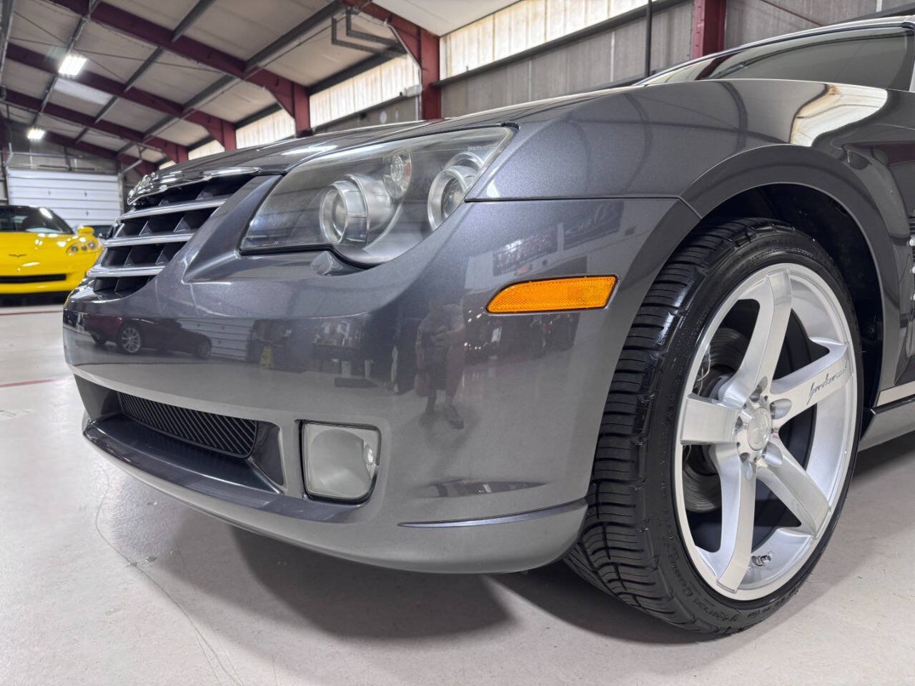 Used 2005 Chrysler Crossfire Limited RWD image 25