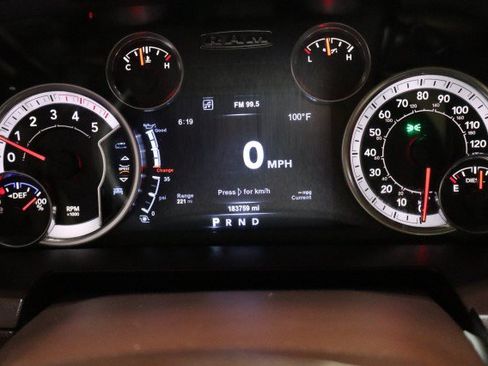 Used 2015 RAM 2500 Laramie w/ Convenience Group AWD/4WD image 37