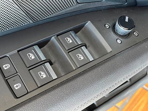 Used 2023 Audi e-tron GT Premium Plus image 15