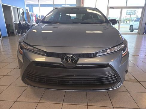 Used 2024 Toyota Corolla LE FWD image 3