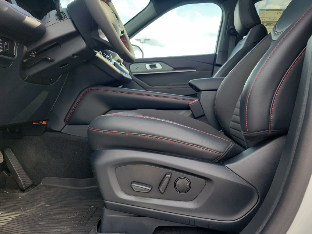 New 2026 Ford Explorer ST-Line w/ ST-Line Street Pack AWD/4WD image 19