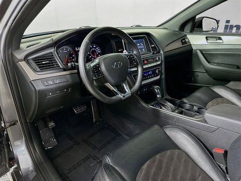 Used 2018 Hyundai Sonata Sport image 10