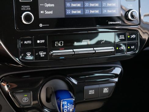 Used 2021 Toyota Prius LE FWD image 23