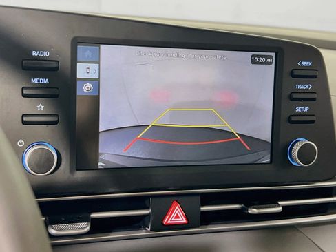 Used 2025 Hyundai Elantra Sport FWD image 13