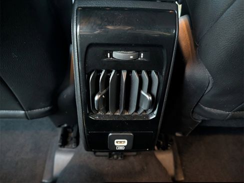 Used 2024 Jeep Compass Latitude image 24