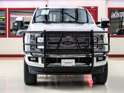 Used 2019 Ford F250 Lariat w/ Lariat Value Package image 9