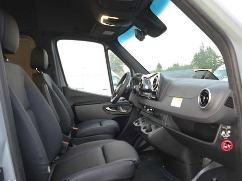 New 2026 Mercedes-Benz Sprinter 2500 image 11