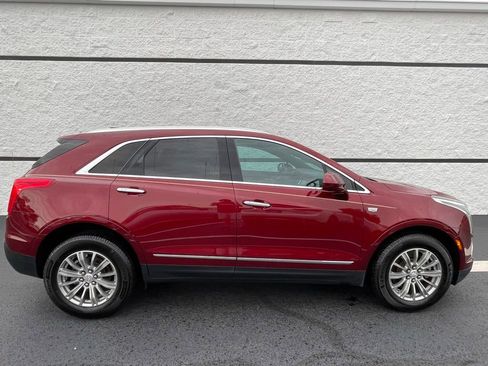 Used 2017 Cadillac XT5 Luxury w/ Driver Awareness Package FWD image 6