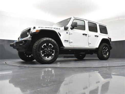 Used 2024 Jeep Wrangler Unlimited Rubicon 4xe image 22