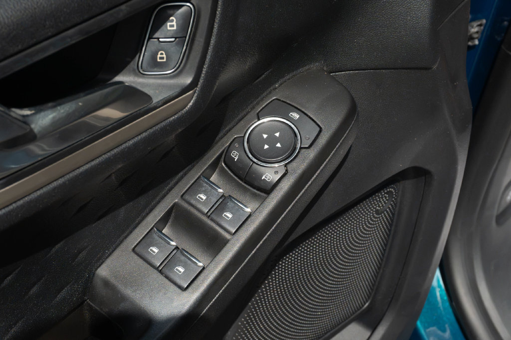 Used 2020 Ford Escape SE FWD image 10