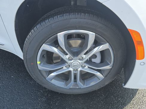 New 2026 Chrysler Pacifica Pinnacle image 11