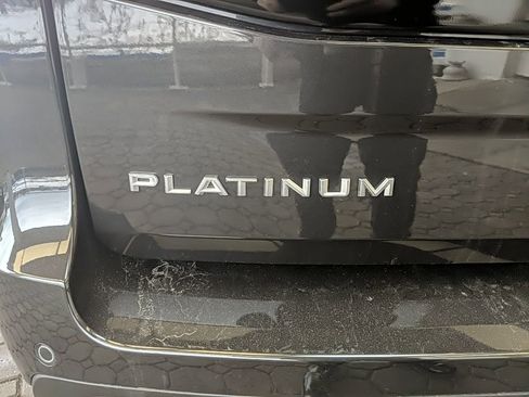 Used 2025 Ford Expedition Max Platinum image 7