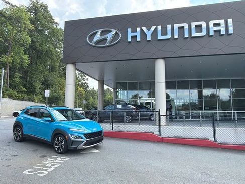 Used 2023 Hyundai Kona Limited FWD image 1