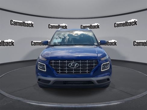 New 2025 Hyundai Venue Limited image 2