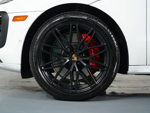 Used 2023 Porsche Macan GTS w/ Premium Package Plus image 23