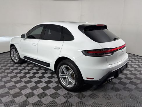 Used 2026 Porsche Macan AWD/4WD image 3