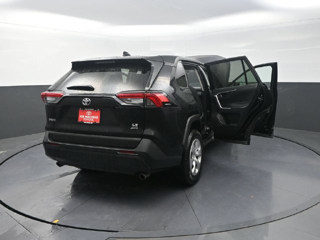 Used 2025 Toyota RAV4 LE AWD/4WD image 44