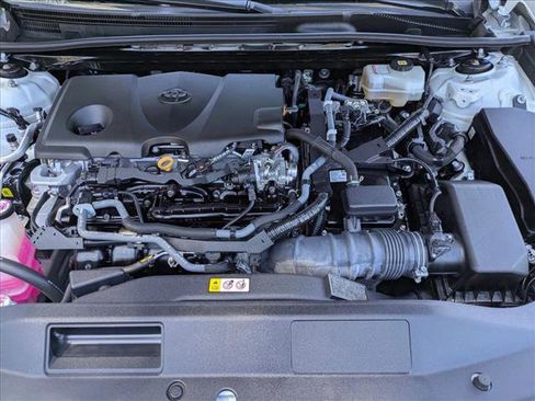 Certified 2022 Toyota Camry SE w/ Convenience Package image 21