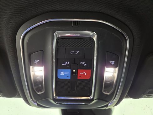 Used 2025 Jeep Grand Cherokee Altitude image 20