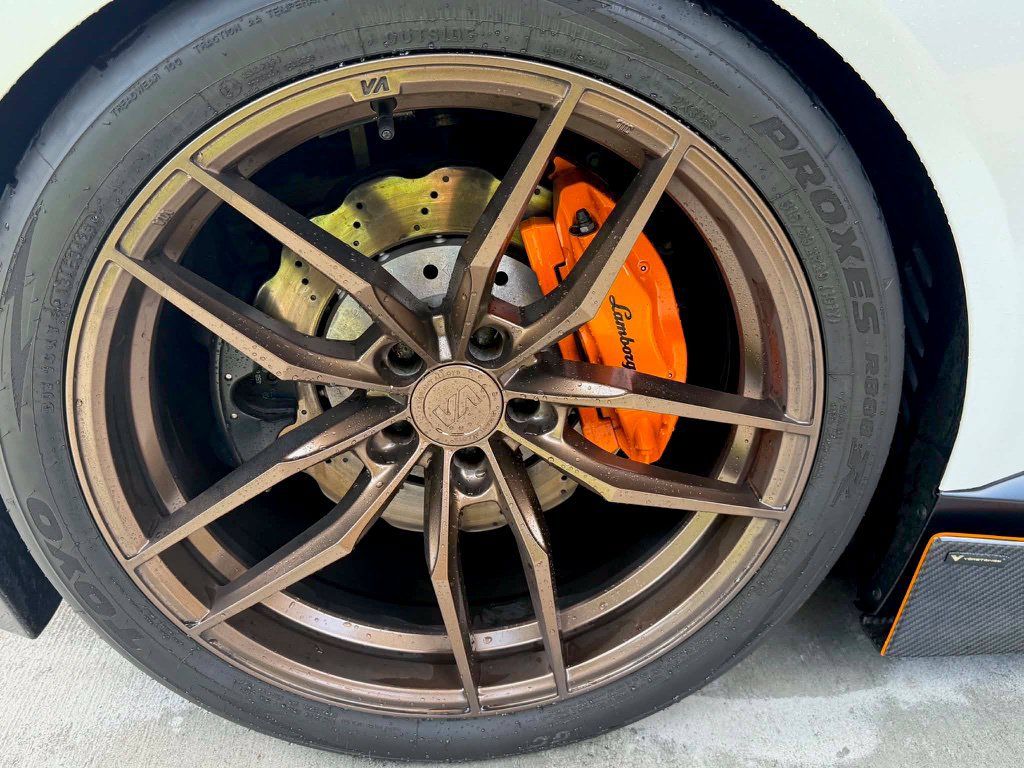 Used 2017 Lamborghini Huracan LP 580-2 RWD image 23