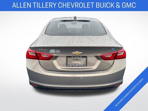 Used 2017 Chevrolet Malibu Hybrid w/ Leather Package image 4