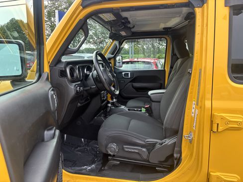 Used 2018 Jeep Wrangler Unlimited Sport S AWD/4WD image 33