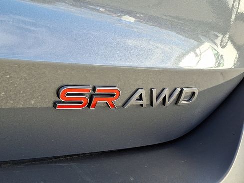 Used 2025 Nissan Kicks SR image 31