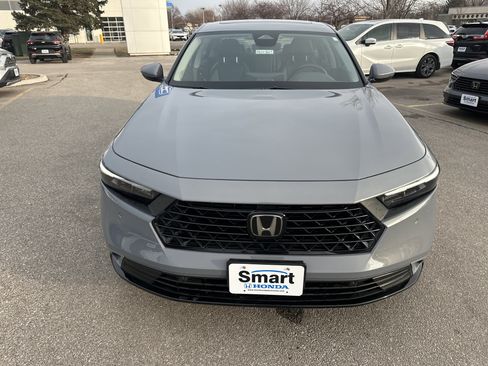 Used 2023 Honda Accord EX-L image 2