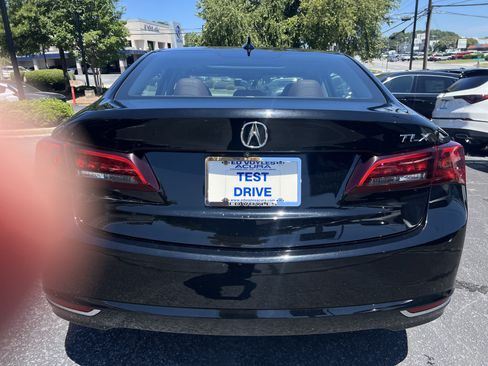 Used 2016 Acura TLX V6 w/ Technology Package FWD image 4