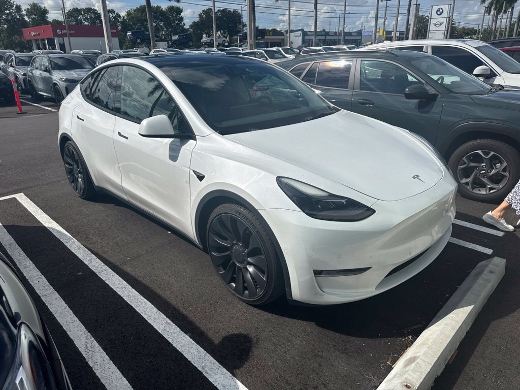 Used 2022 Tesla Model Y Performance AWD/4WD image 8