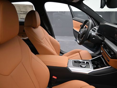 New 2026 BMW 330i Sedan w/ Premium Package RWD image 21