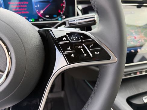 New 2026 Mercedes-Benz E 350 4MATIC Sedan image 23