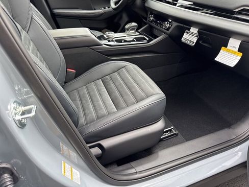 New 2025 Mitsubishi Outlander Trail image 27