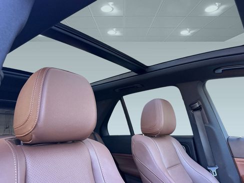 Used 2024 Mercedes-Benz GLE 350 4MATIC image 14