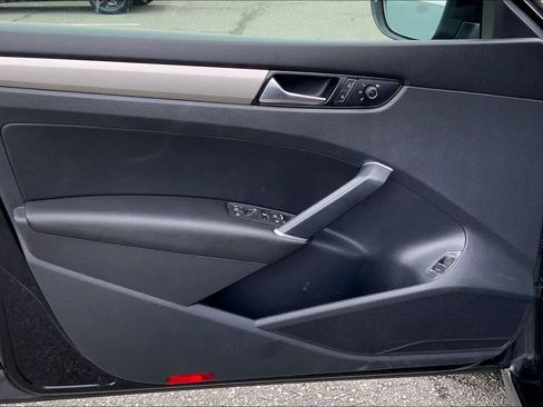 Used 2022 Volkswagen Passat 2.0T SE image 20