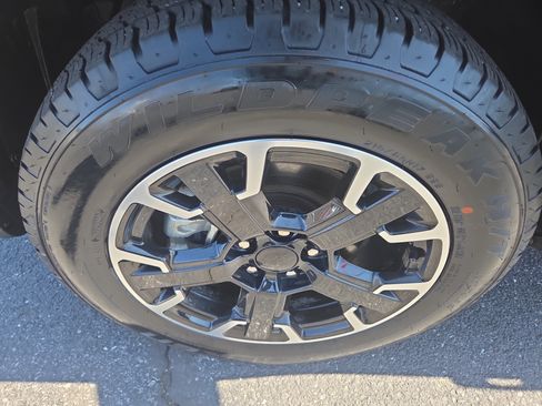 Certified 2023 Jeep Renegade Trailhawk AWD/4WD image 12