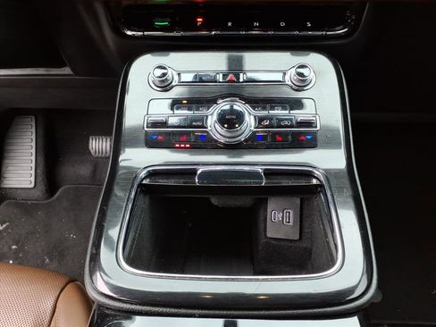 Used 2022 Lincoln Nautilus Reserve w/ Equipment Group 201A image 23