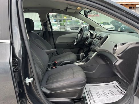 Used 2014 Chevrolet Sonic LT FWD image 13