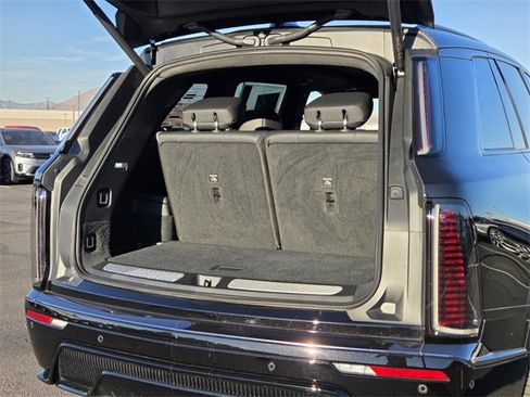 New 2026 Cadillac Vistiq Platinum image 18