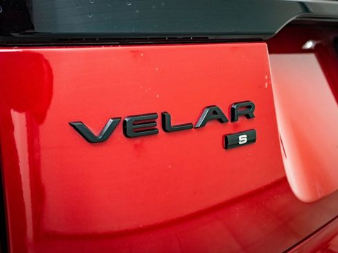 Used 2021 Land Rover Range Rover Velar R-Dynamic S image 9