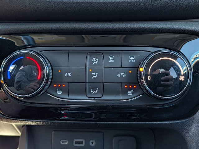 Used 2023 Buick Encore GX Preferred w/ Cold Weather Comfort Package FWD image 24