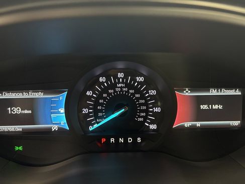 Used 2018 Ford Fusion SE w/ Fusion SE Technology Package image 38