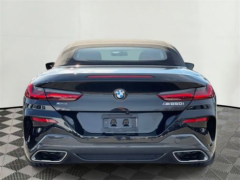 Used 2022 BMW M850i xDrive Convertible image 9